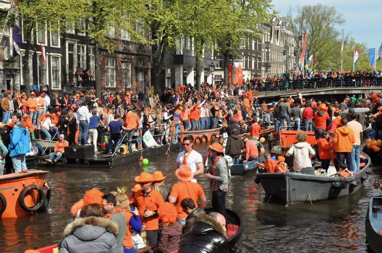 The African Lily Amsterdam Bed & Breakfast