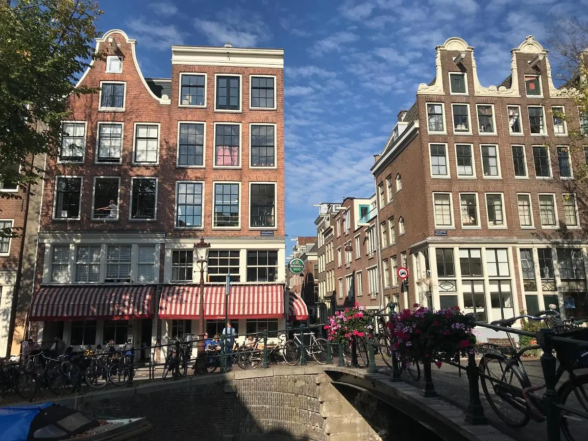 The African Lily Amsterdam Bed & Breakfast